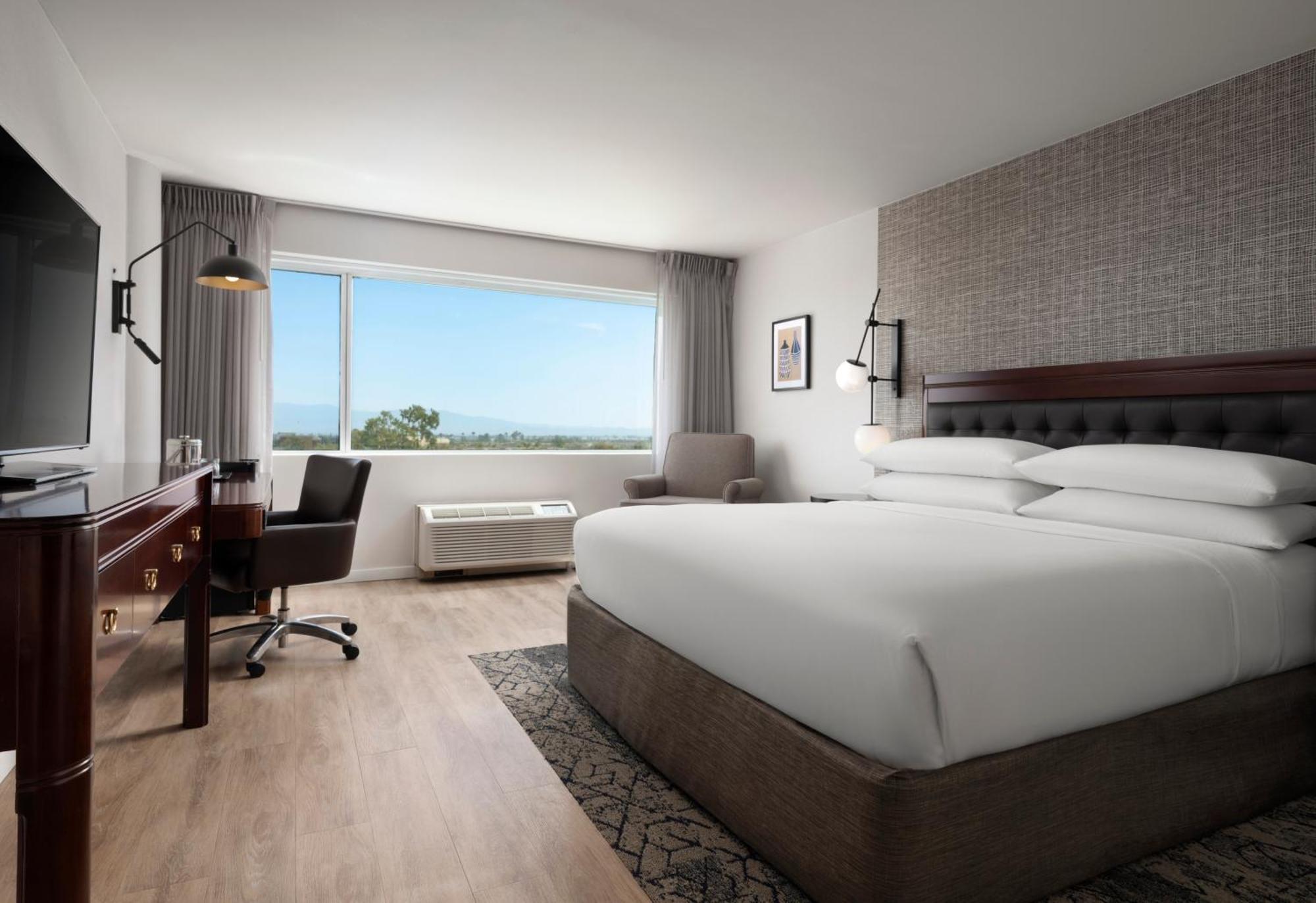 Guest Room 1 King